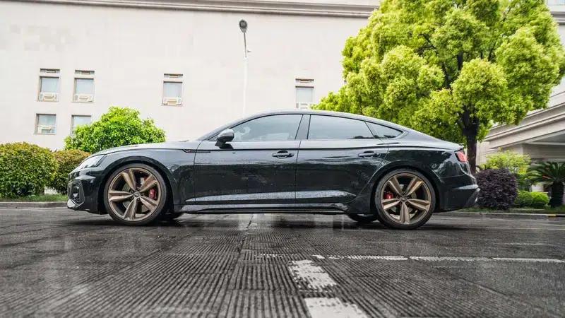 Audi RS 5 2023 2.9T Sportback Dark Gold Edition — миниатюра 3