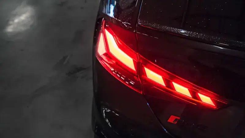 Audi RS 5 2023 2.9T Sportback Dark Gold Edition — миниатюра 6