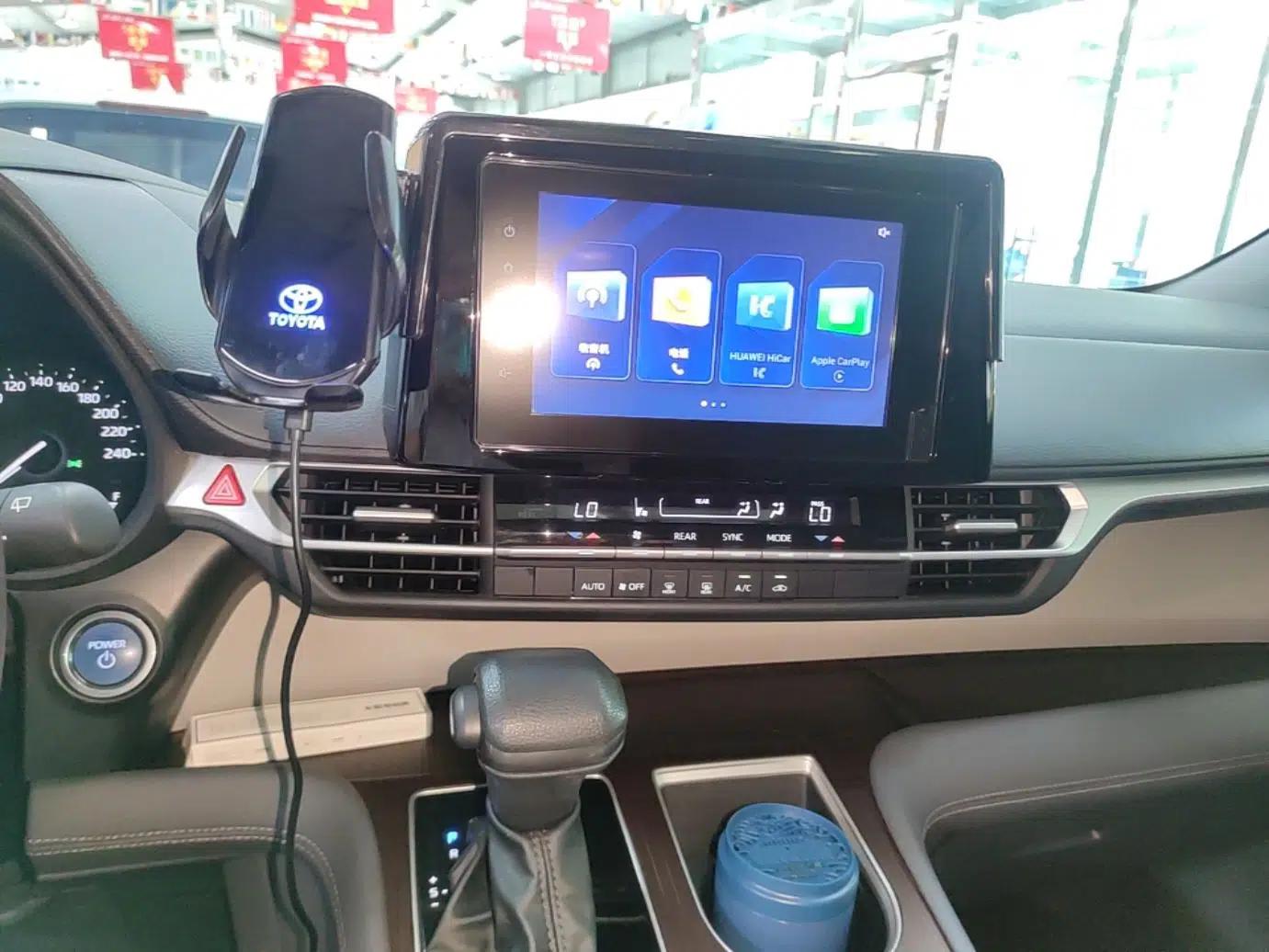 Toyota Granvia 2023 2.5L Hybrid Comfort Edition — миниатюра 15