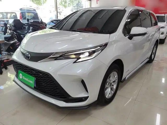 Toyota Granvia 2023 2.5L Hybrid Comfort Edition