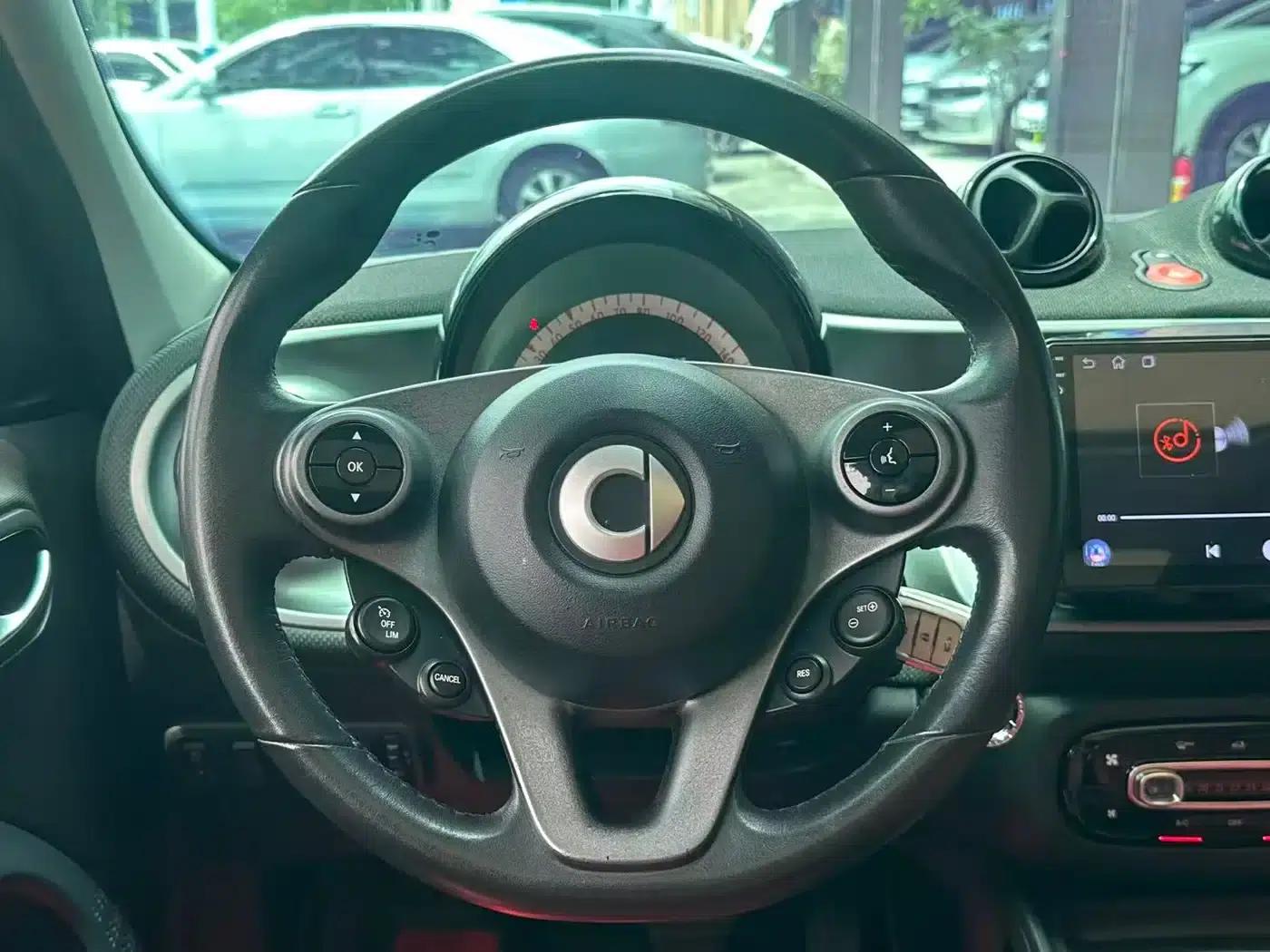 2016 Smart Forfour 1.0L 52kW Passion Edition — миниатюра 11