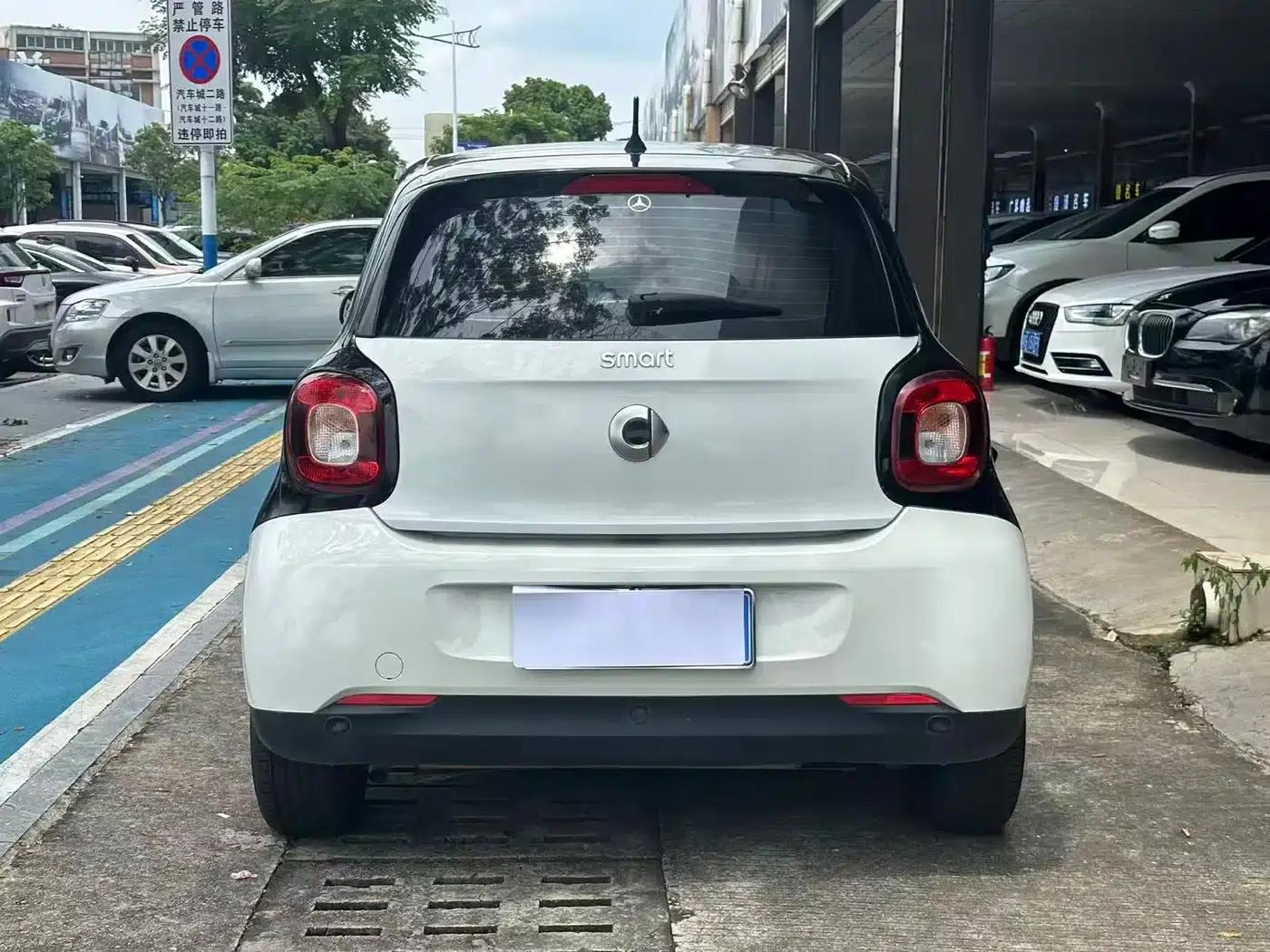2016 Smart Forfour 1.0L 52kW Passion Edition — миниатюра 12
