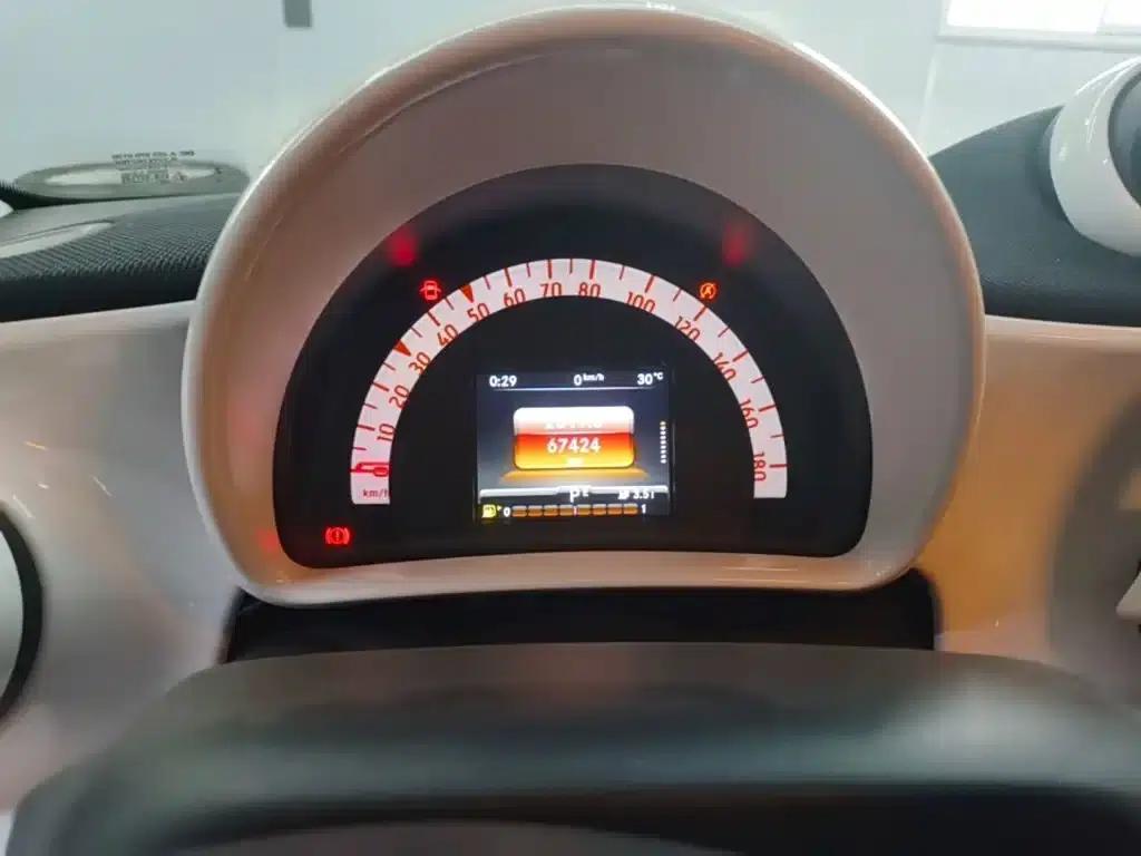 2016 Smart Forfour 1.0L 52kW Passion Edition — миниатюра 12