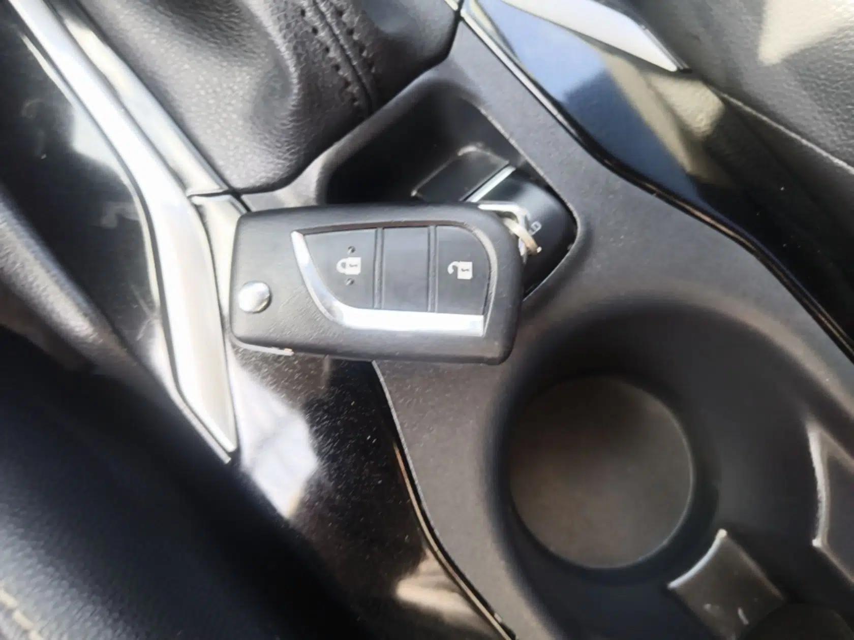 Toyota FRONTLANDER 2024 2.0L CVT Elite Plus Edition — миниатюра 28