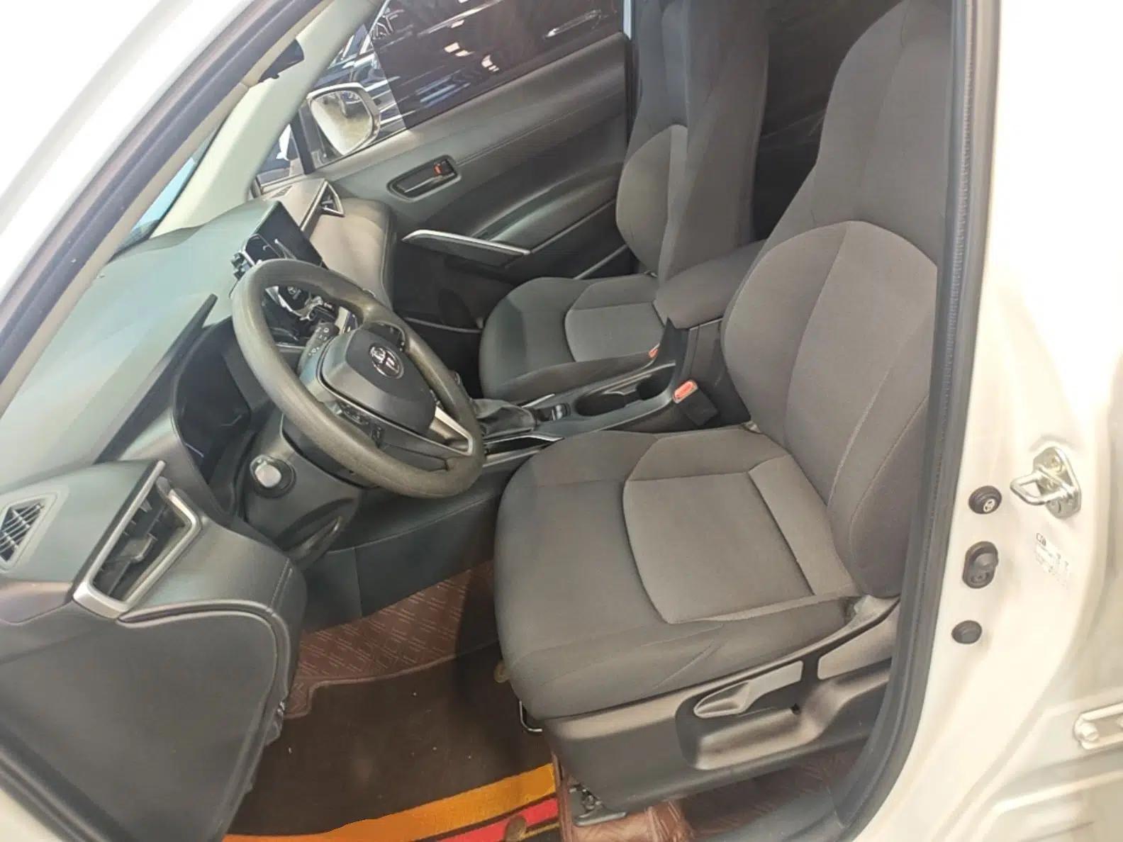 Toyota FRONTLANDER 2023 2.0L CVT Elite Edition — миниатюра 17