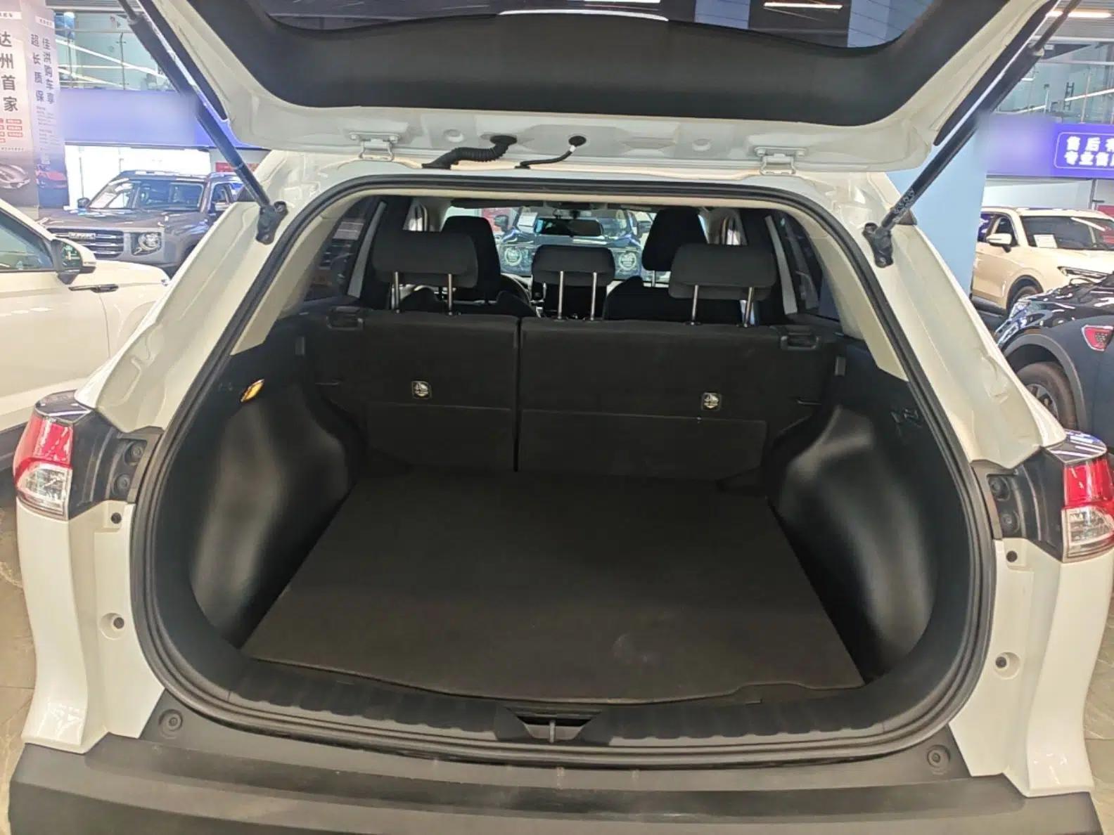 Toyota FRONTLANDER 2023 2.0L CVT Elite Edition — миниатюра 22