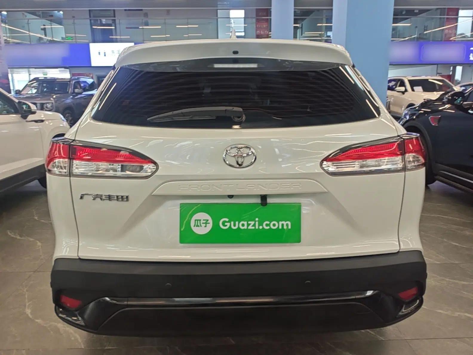 Toyota FRONTLANDER 2023 2.0L CVT Elite Edition — миниатюра 5