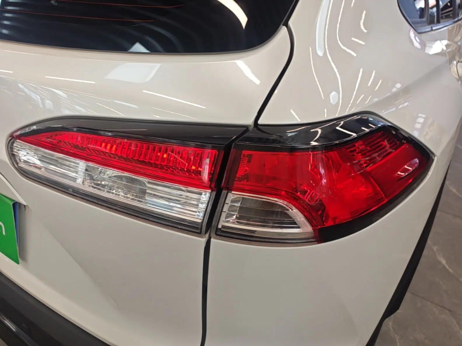 Toyota FRONTLANDER 2023 2.0L CVT Elite Edition — миниатюра 9
