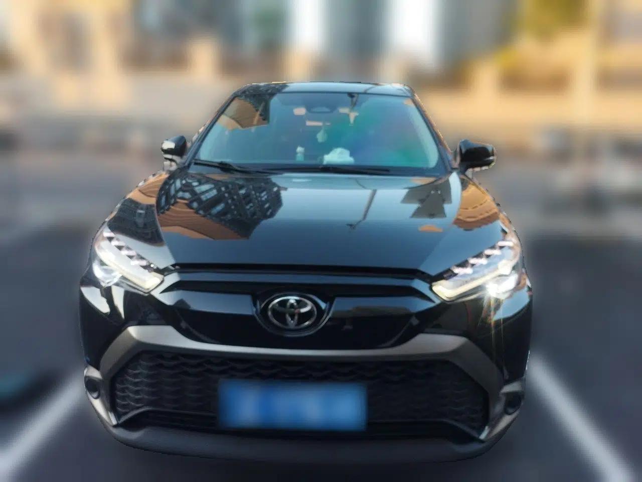 Toyota FRONTLANDER 2023 2.0L CVT Luxury Edition — миниатюра 2