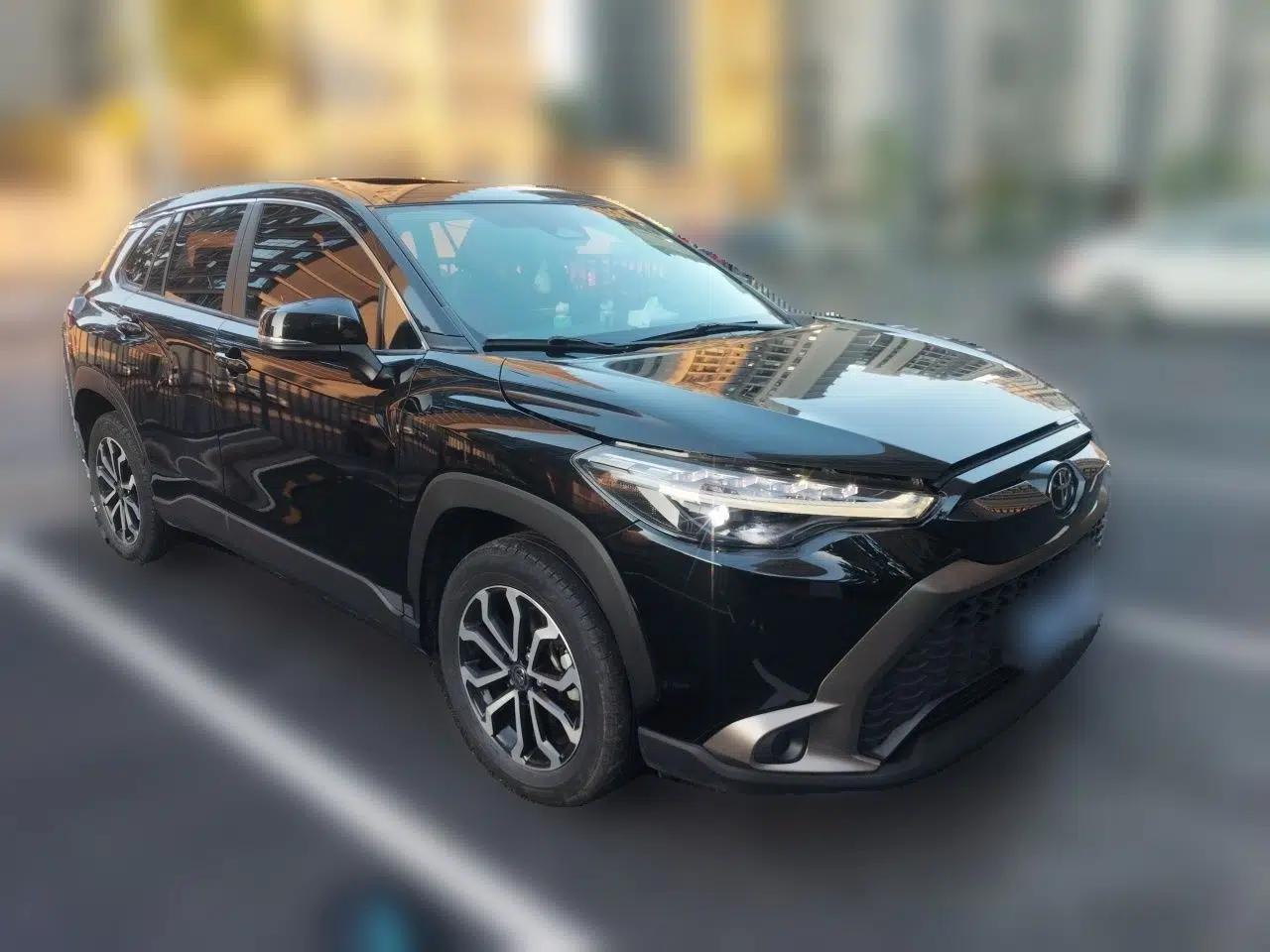 Toyota FRONTLANDER 2023 2.0L CVT Luxury Edition — миниатюра 3