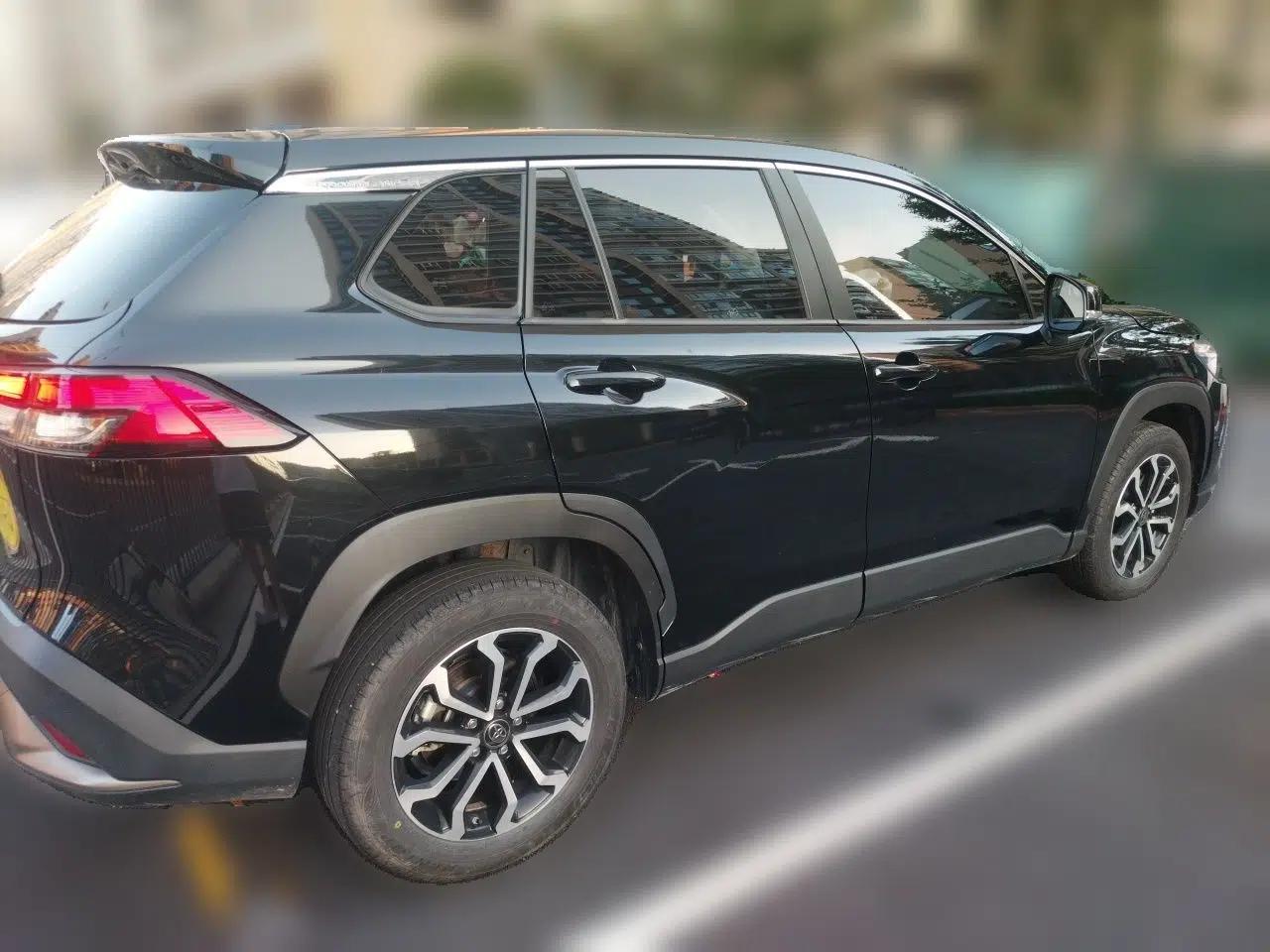 Toyota FRONTLANDER 2023 2.0L CVT Luxury Edition — миниатюра 6