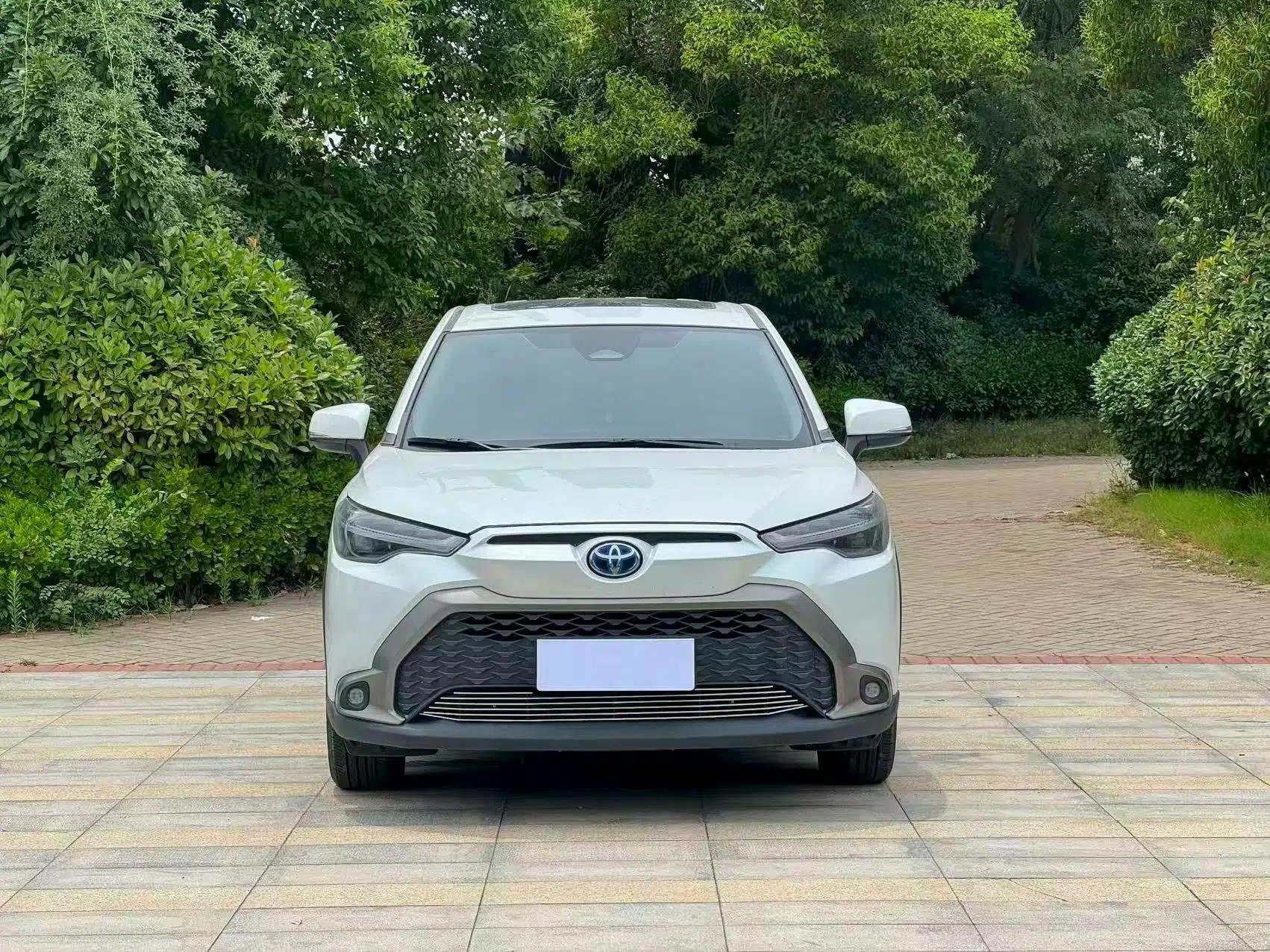 Toyota FRONTLANDER 2023 2.0L Smart Electric Hybrid Dual-Engine Luxury Edition — миниатюра 6