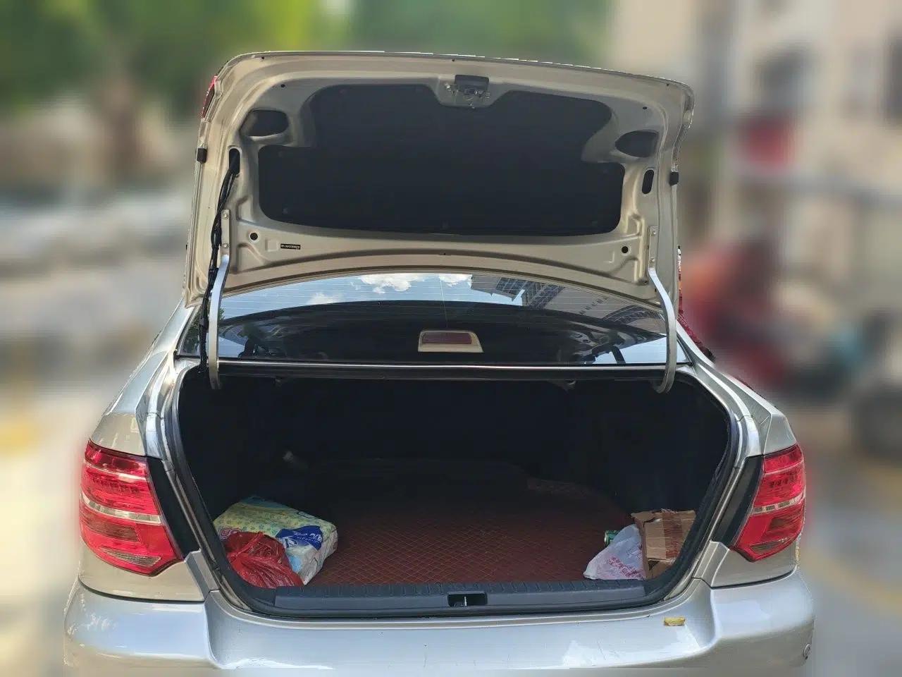 Toyota Corolla EX 2013 1.6L Automatic Luxury Edition — миниатюра 19