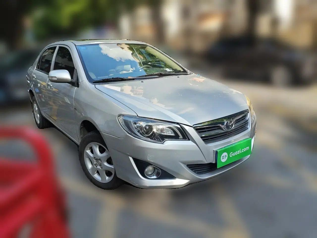 Toyota Corolla EX 2013 1.6L Automatic Luxury Edition — миниатюра 3