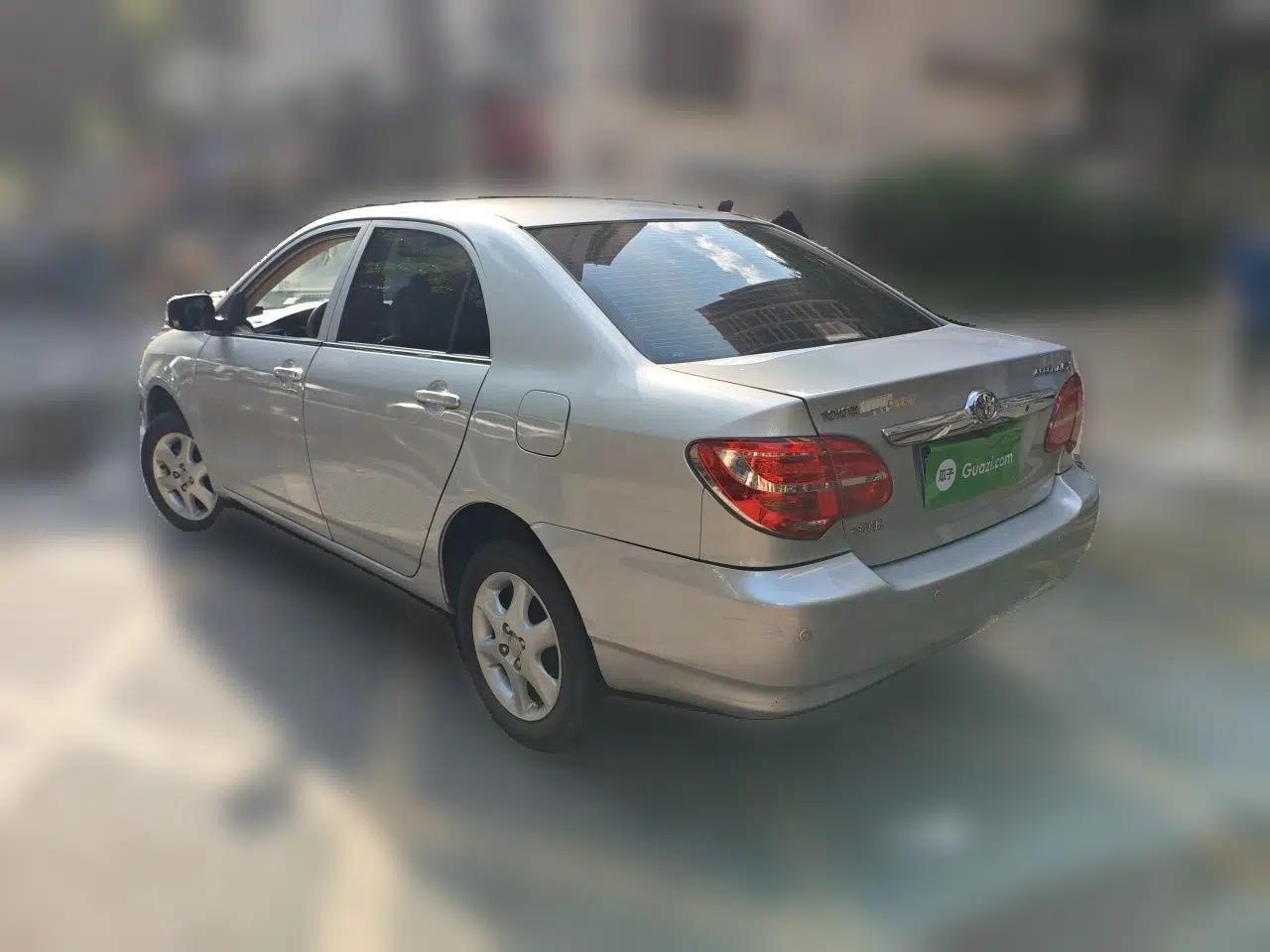 Toyota Corolla EX 2013 1.6L Automatic Luxury Edition — миниатюра 4