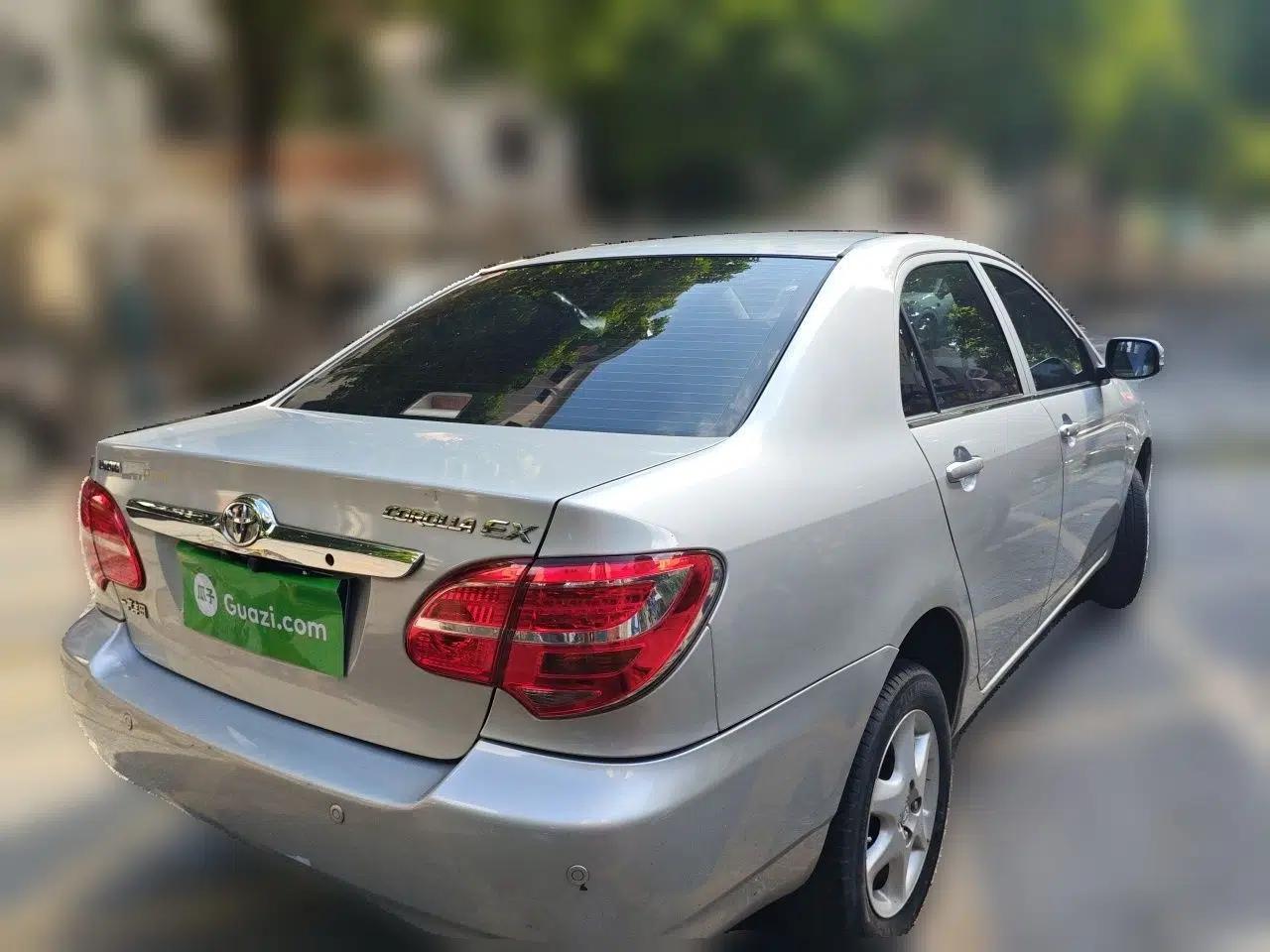 Toyota Corolla EX 2013 1.6L Automatic Luxury Edition — миниатюра 6