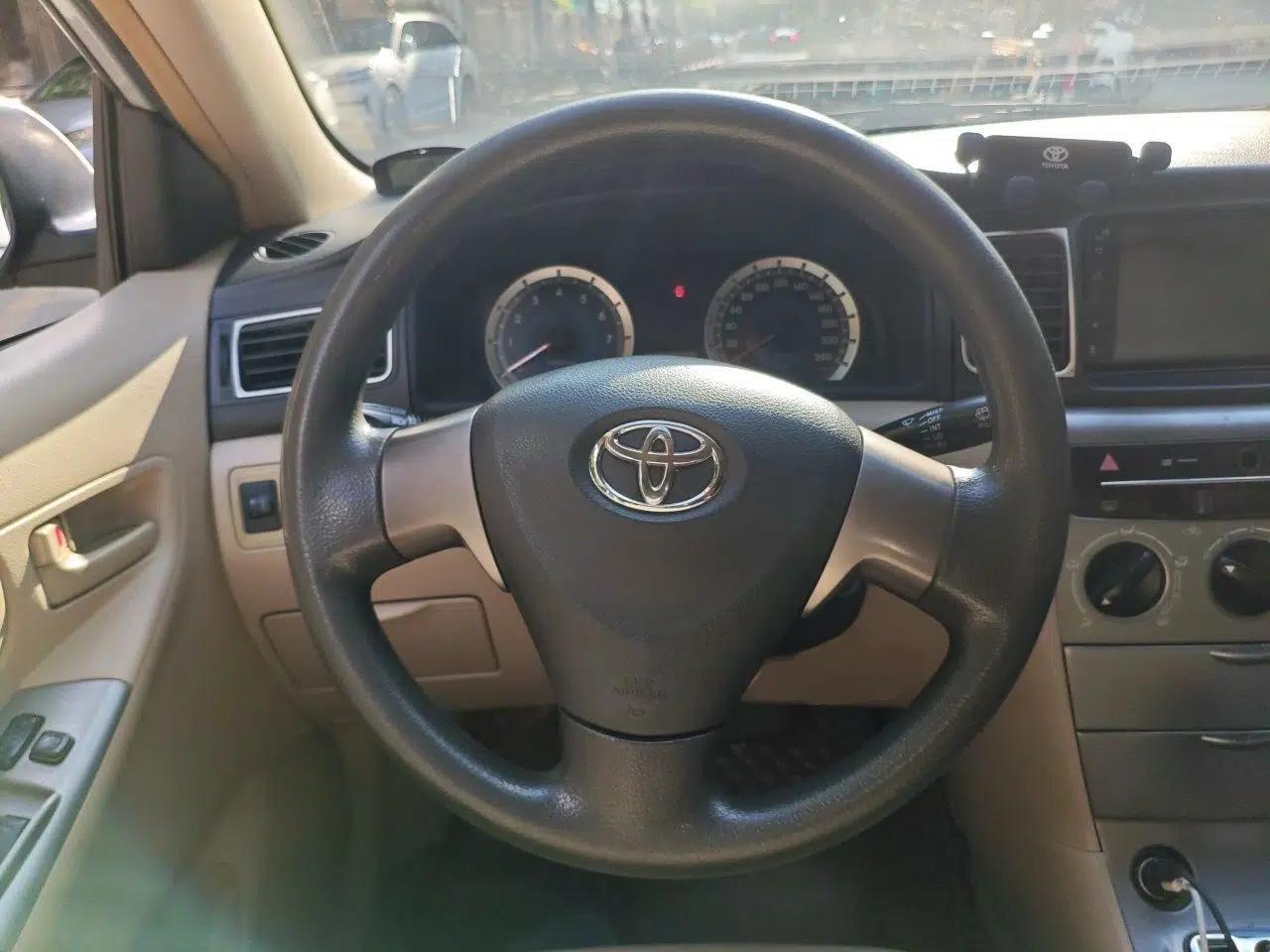 Toyota Corolla EX 2013 1.6L Automatic Luxury Edition — миниатюра 10