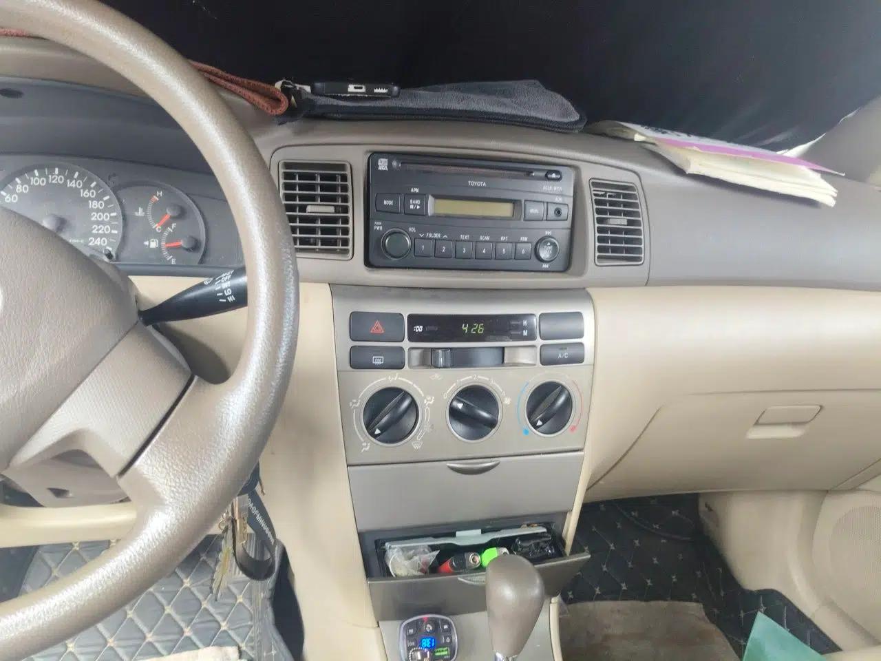 Toyota Corolla EX 2010 1.6L Automatic Classic Edition — миниатюра 13