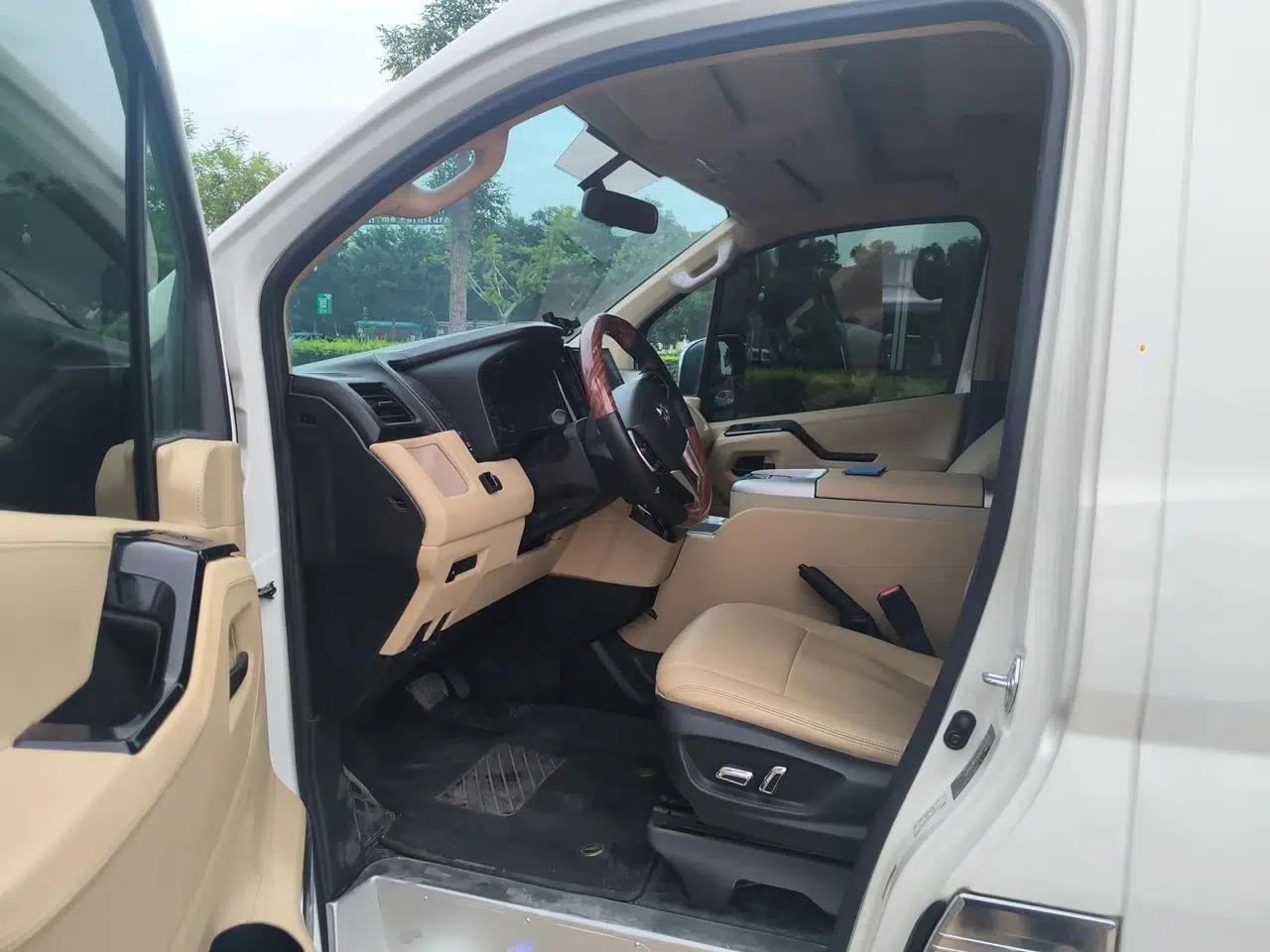 Toyota HIACE Toyota HiAce (Middle East Version) — миниатюра 15