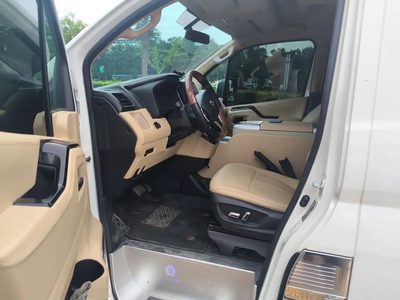 Toyota HIACE Toyota HiAce (Middle East Version) — миниатюра 16