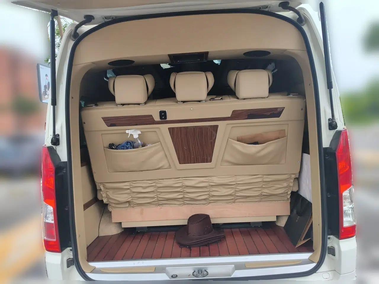 Toyota HIACE Toyota HiAce (Middle East Version) — миниатюра 19