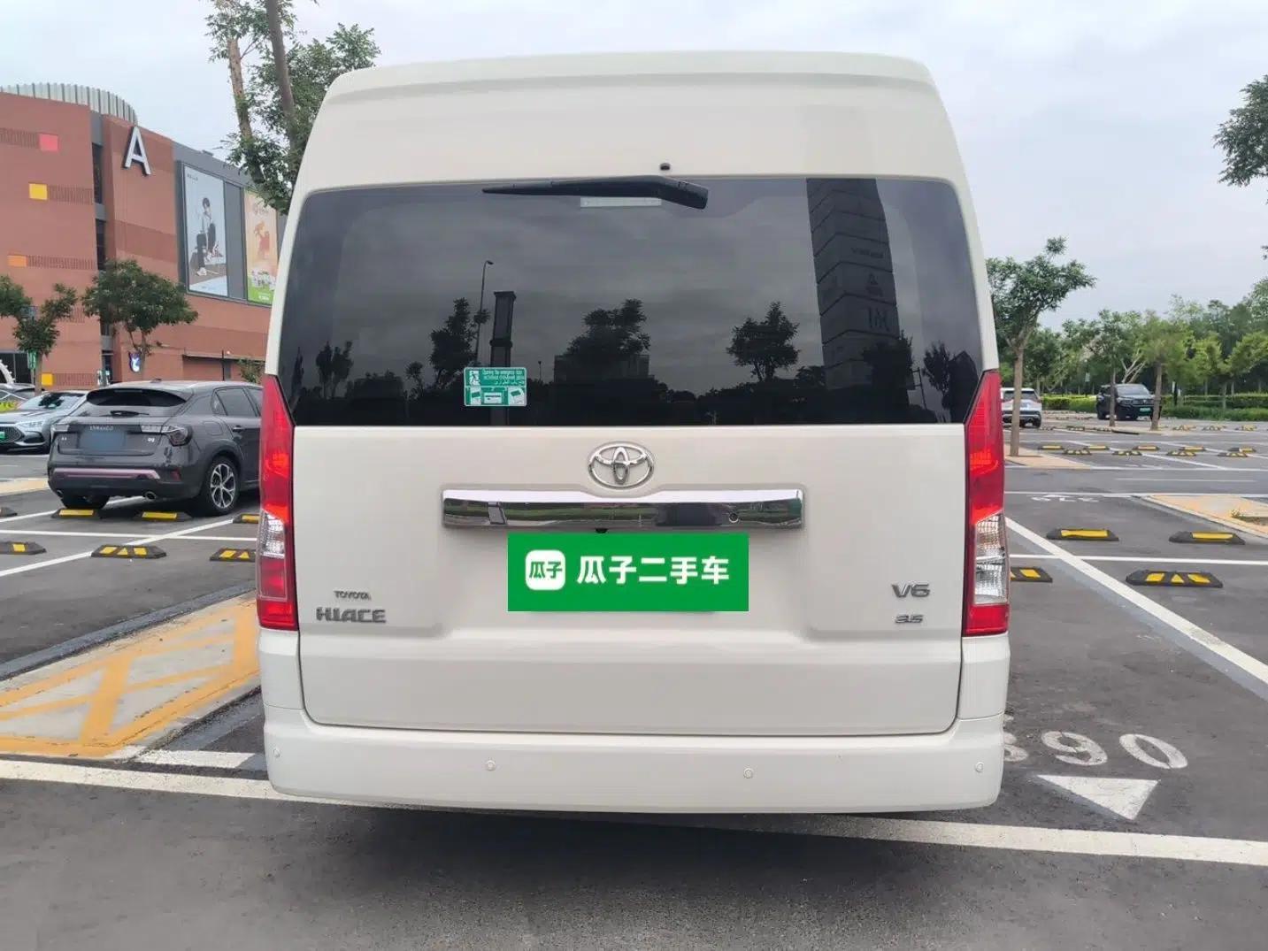 Toyota HIACE Toyota HiAce (Middle East Version) — миниатюра 5