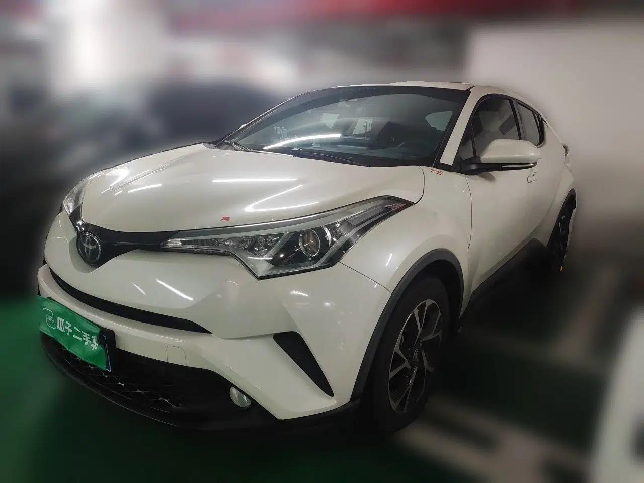 Toyota C-HR 2020 2.0L Leading Edition — миниатюра 1