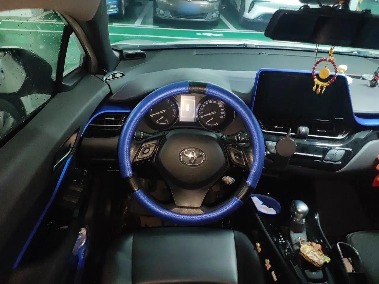 Toyota C-HR 2020 2.0L Leading Edition — миниатюра 10