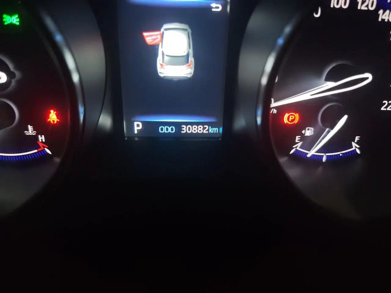 Toyota IZOA 2021 2.0L Enjoy Edition — миниатюра 12