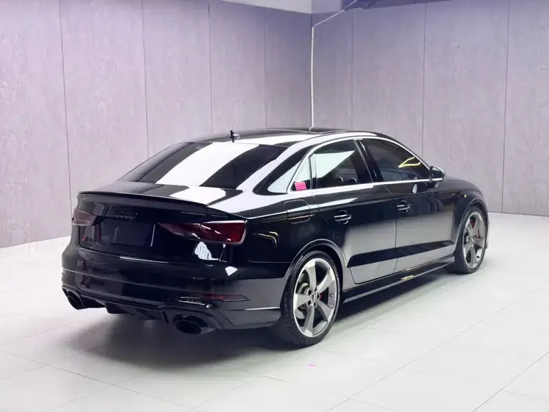 Audi RS 3 2017 RS 3 2.5T Limousine — миниатюра 5