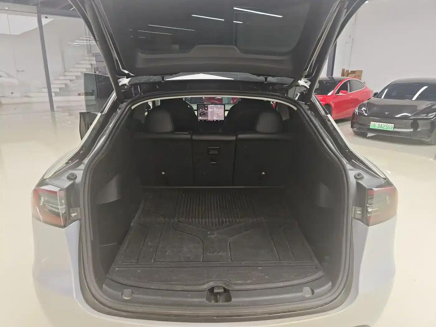 Model Y 2022 Long Range All-Wheel Drive — миниатюра 17