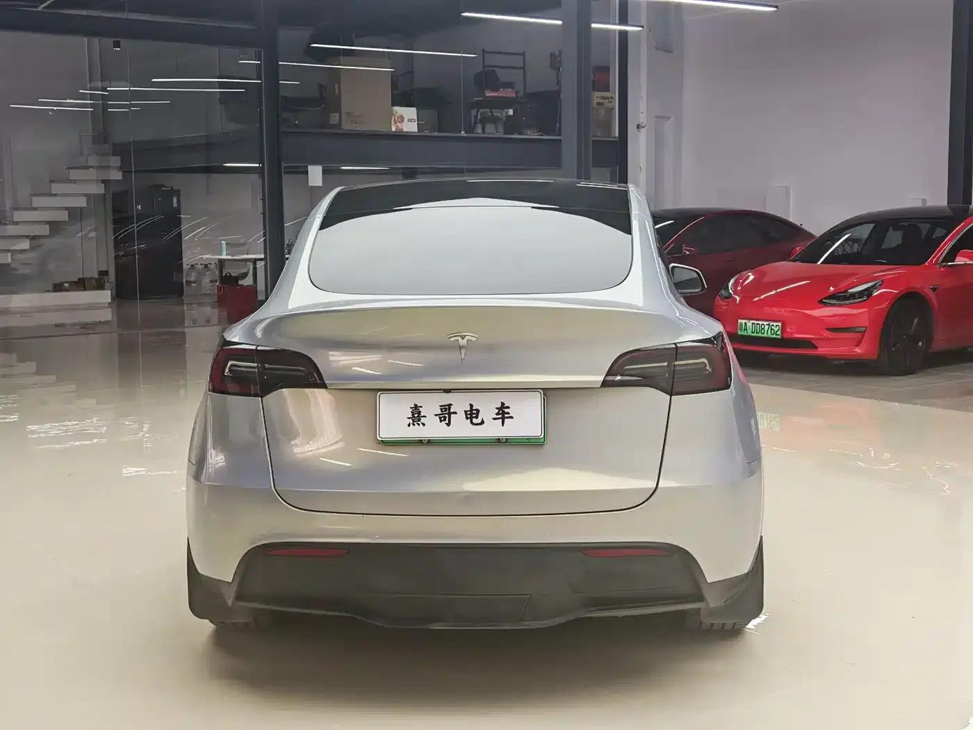 Model Y 2022 Long Range All-Wheel Drive — миниатюра 6