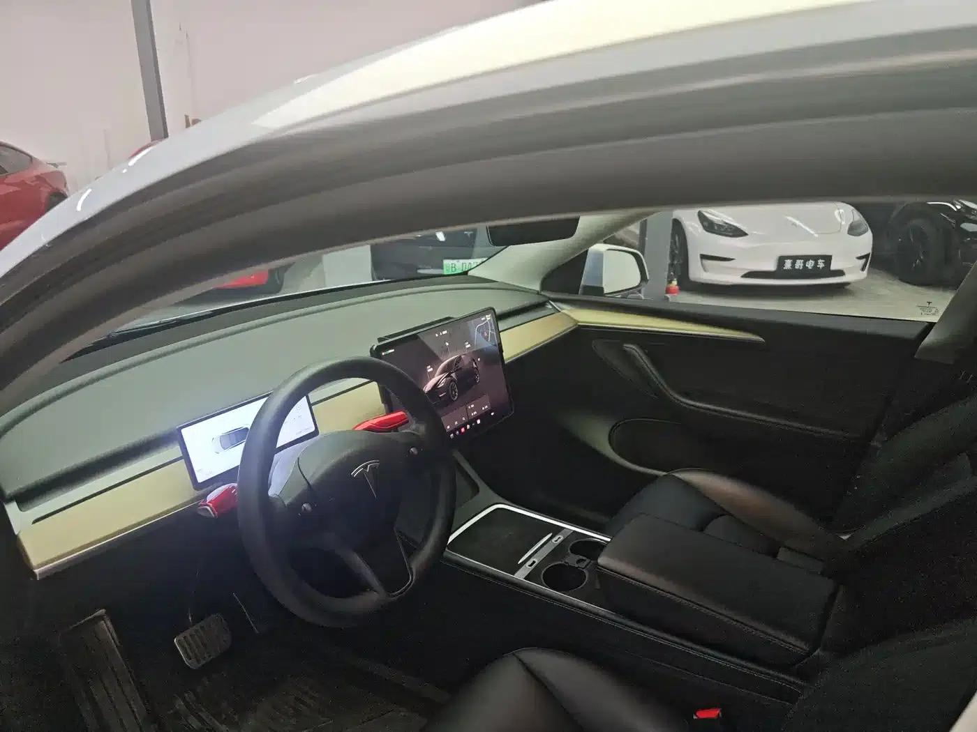 Model Y 2022 Long Range All-Wheel Drive — миниатюра 8