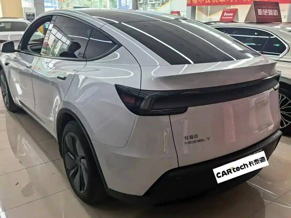 Model Y 2026 Rear-Wheel Drive — миниатюра 3