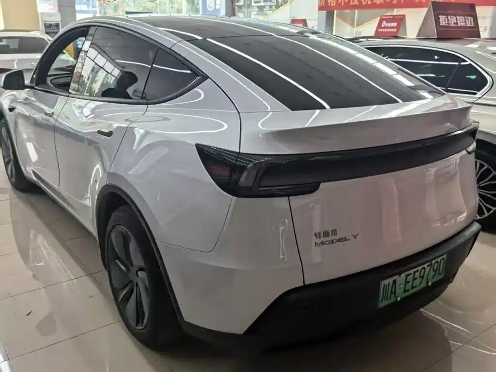Model Y 2026 Rear-Wheel Drive — миниатюра 5