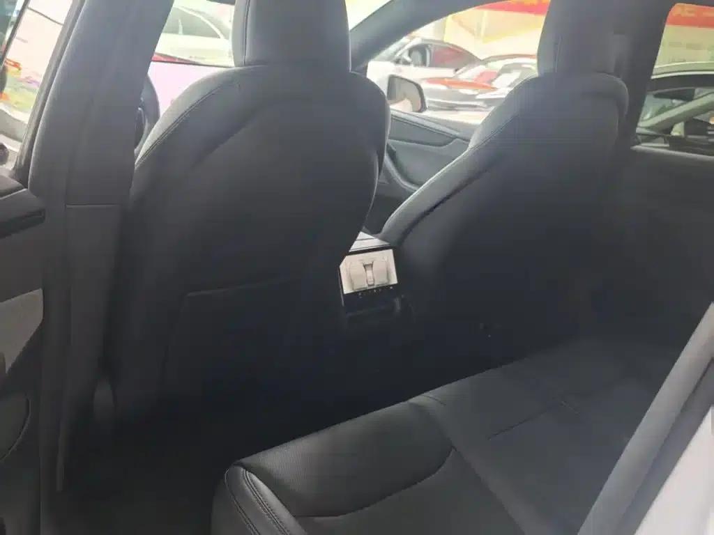 Model Y 2026 Rear-Wheel Drive — миниатюра 8