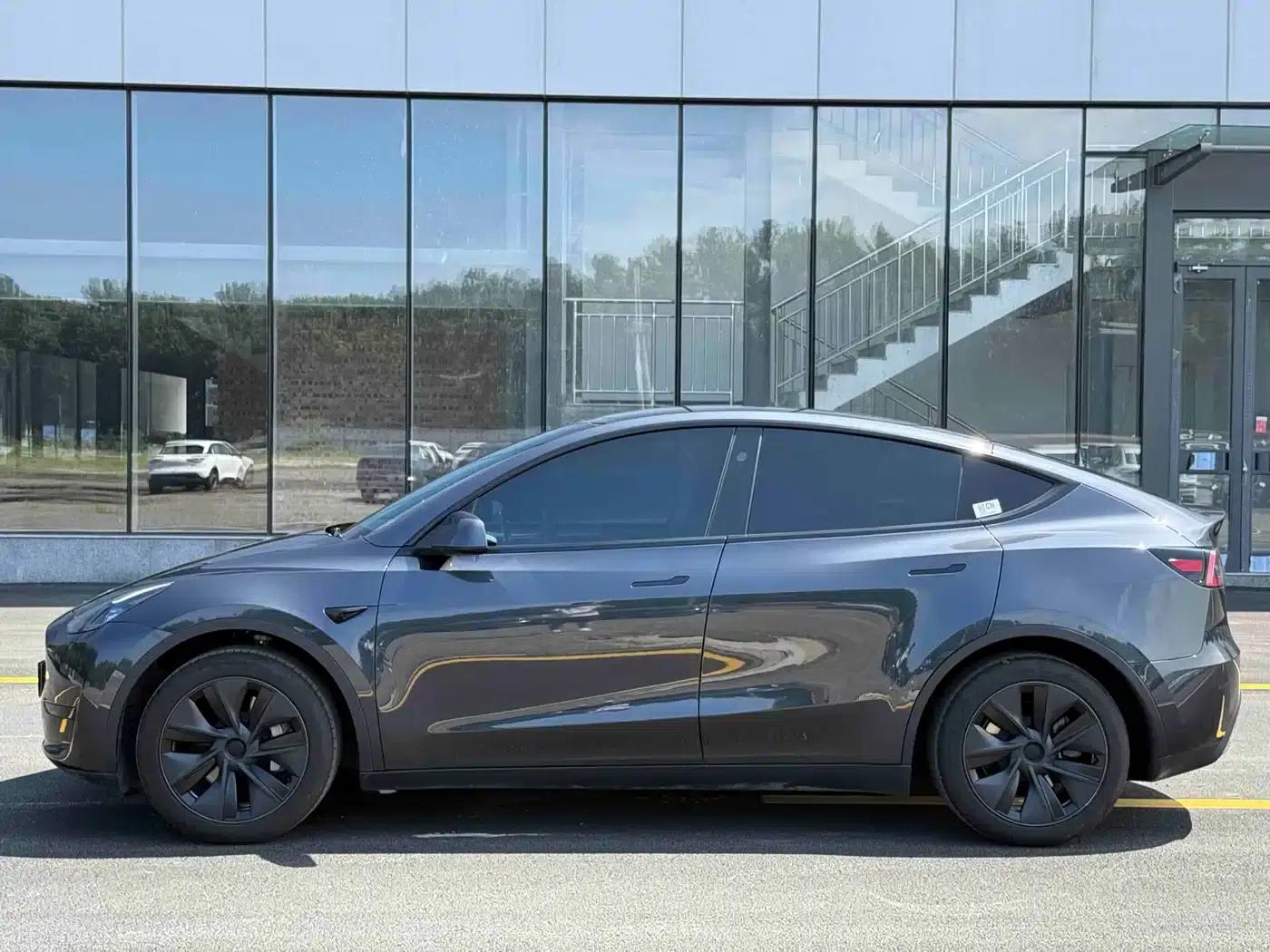 Model Y 2024 Rear-Wheel Drive — миниатюра 5