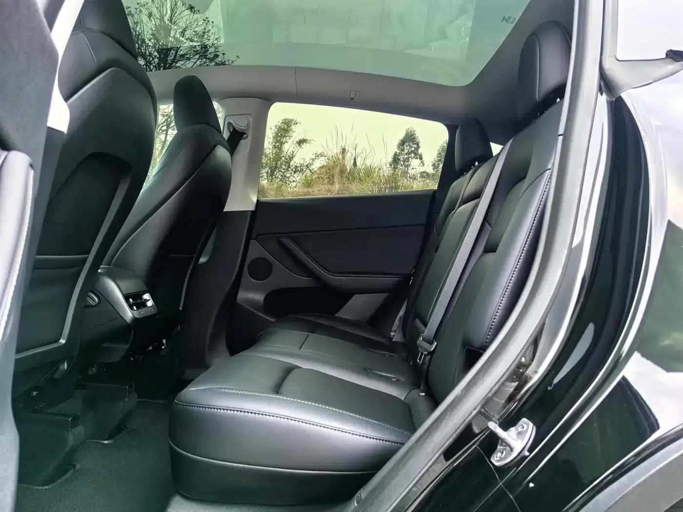 Model Y 2023 Rear-Wheel Drive — миниатюра 8