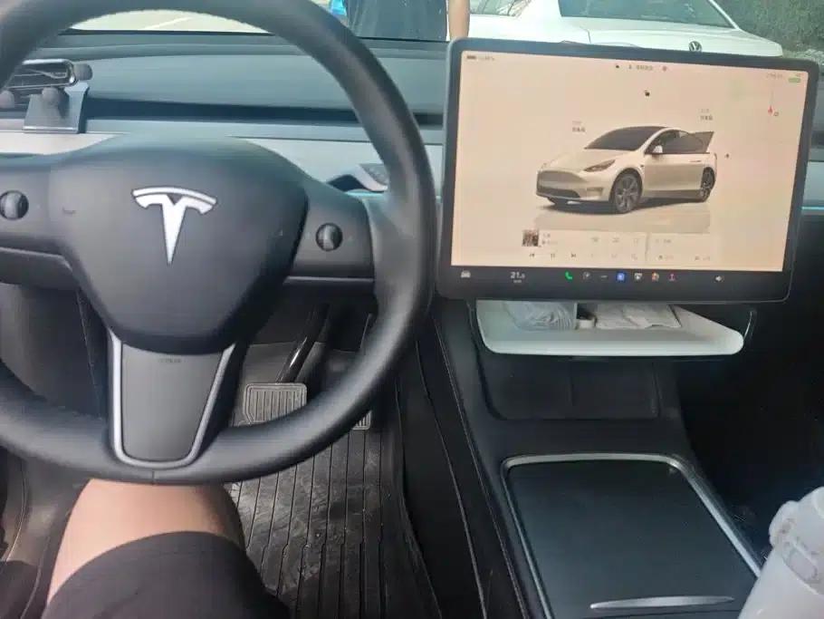Model Y 2023 Rear-Wheel Drive — миниатюра 12