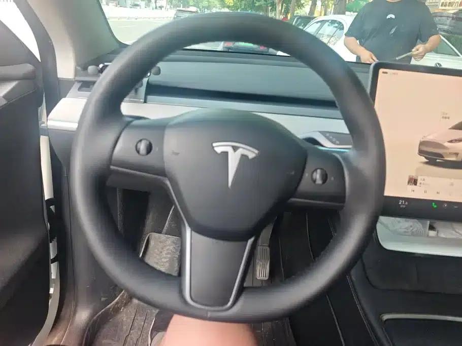 Model Y 2023 Rear-Wheel Drive — миниатюра 15