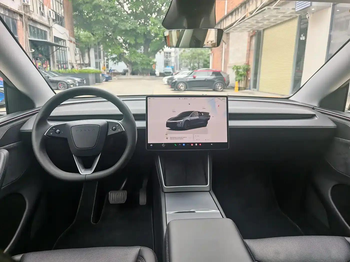 Model Y 2025 Long Range All-Wheel Drive — миниатюра 13