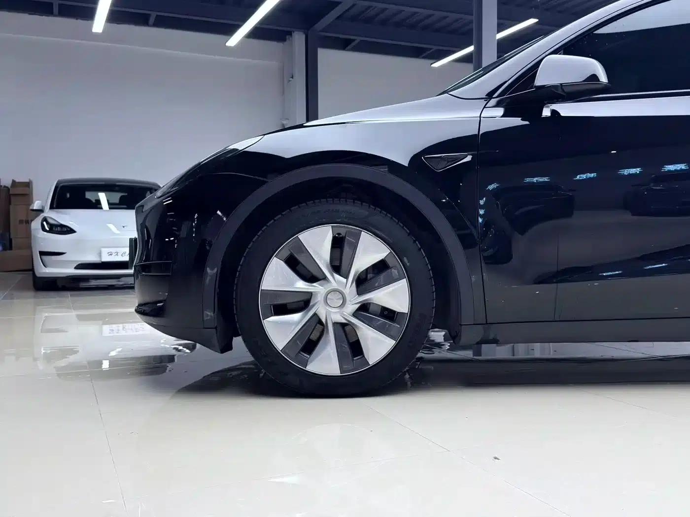 Model Y 2022 Rear-Wheel Drive — миниатюра 9
