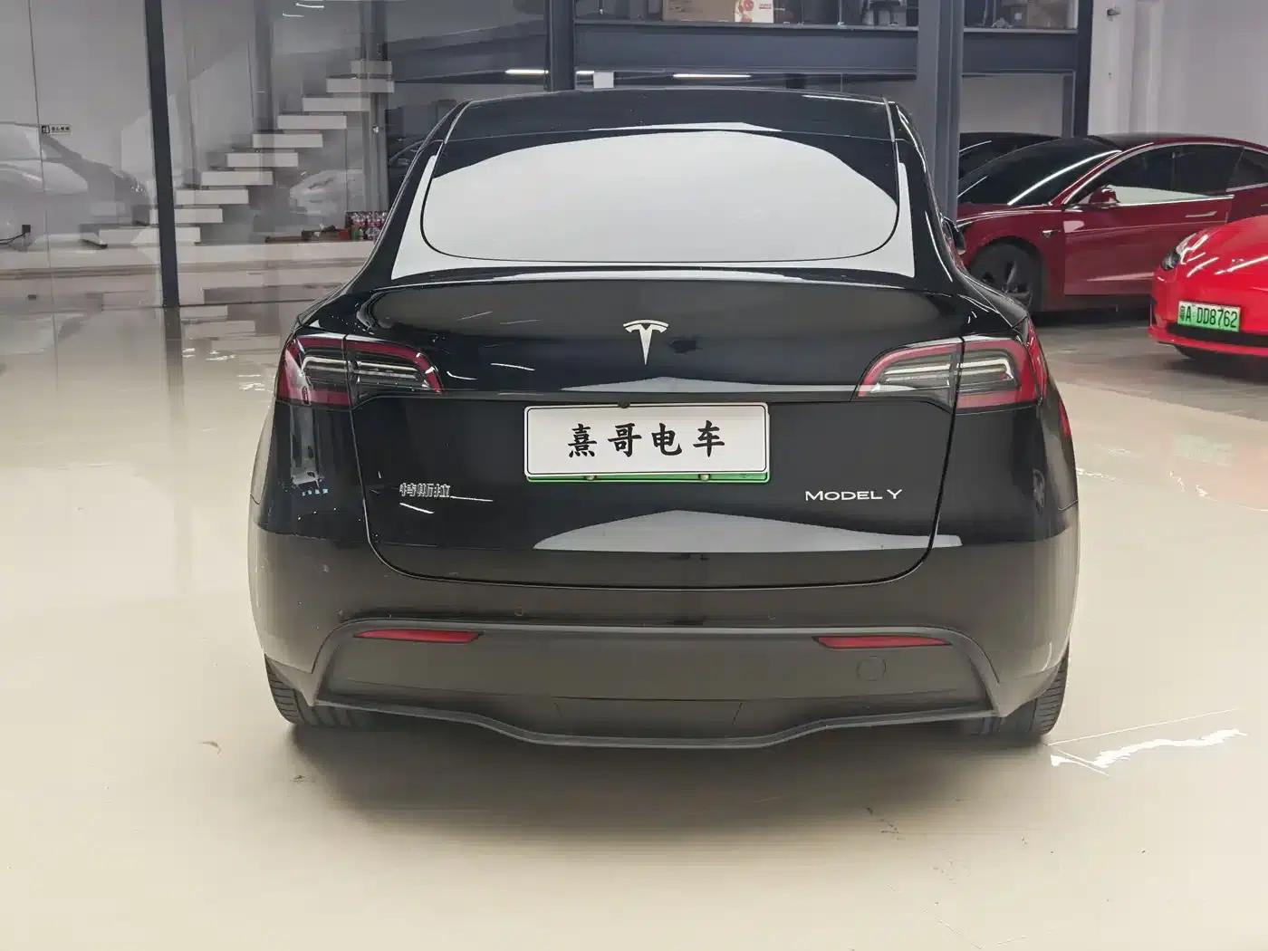 Model Y 2022 Rear-Wheel Drive — миниатюра 6