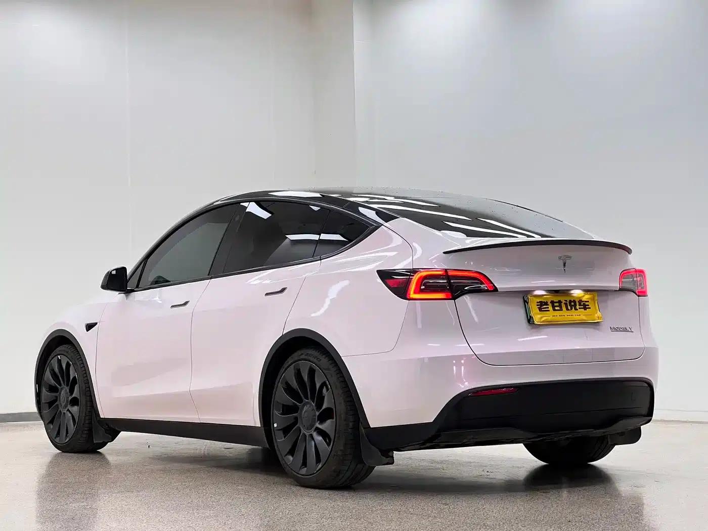 Model Y 2022 Performance All-Wheel Drive — миниатюра 5