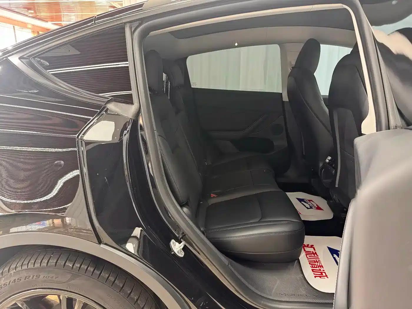 Model Y 2023 Rear-Wheel Drive — миниатюра 18