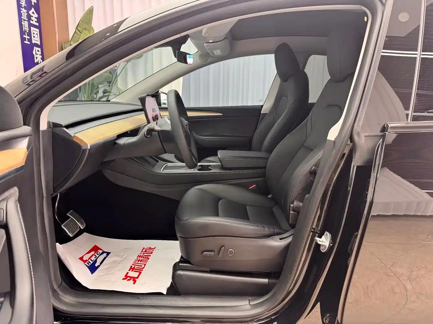 Model Y 2023 Rear-Wheel Drive — миниатюра 7
