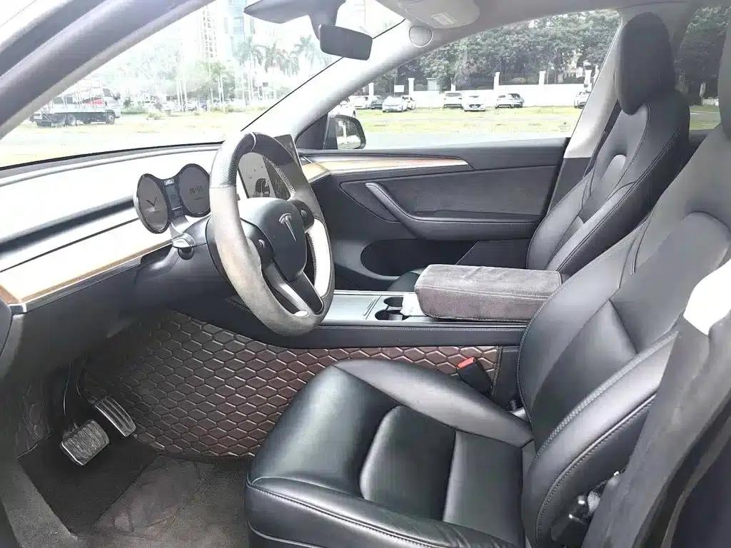 Model Y 2021 Long Range All-Wheel Drive — миниатюра 4