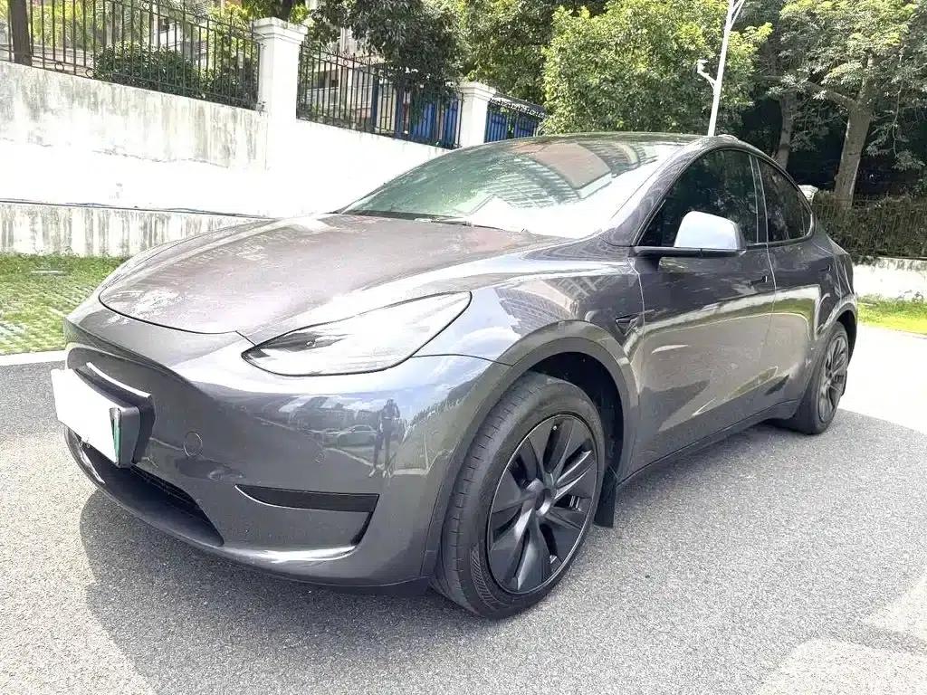 Model Y 2023 Rear-Wheel Drive — миниатюра 1