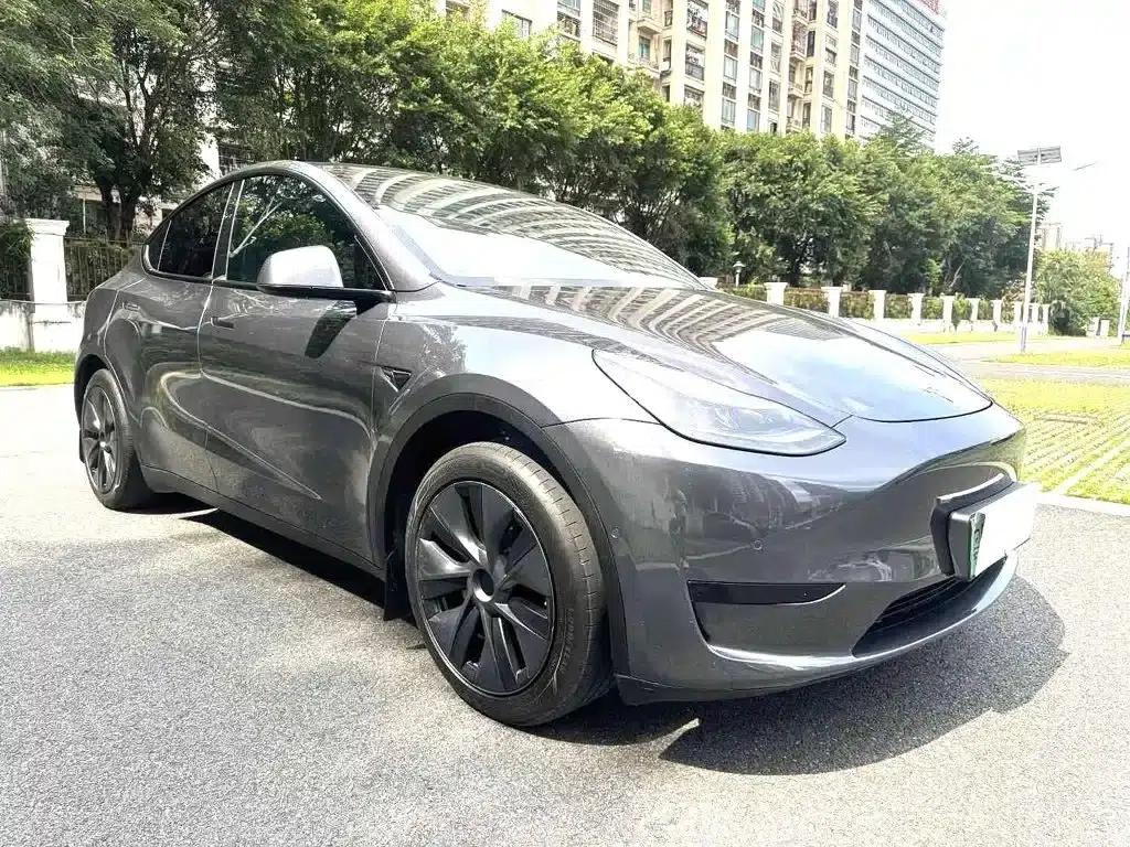 Model Y 2023 Rear-Wheel Drive — миниатюра 3
