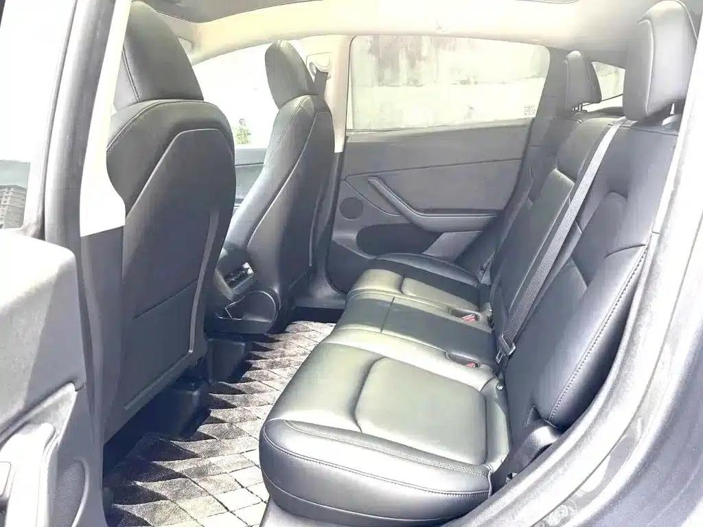 Model Y 2023 Rear-Wheel Drive — миниатюра 5